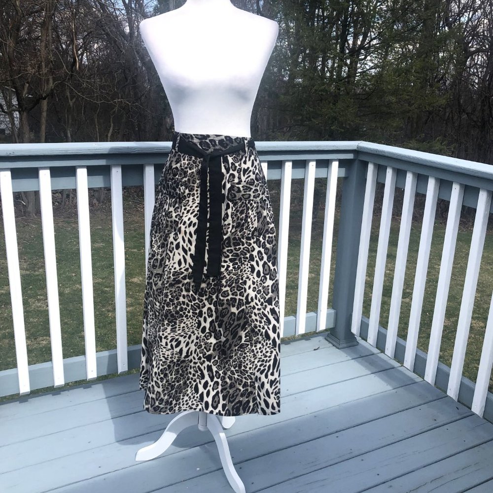 WALTER BAKER Leopard Print A-Line High Waisted Midi Skirt Size 10 - Picture 4 of 7